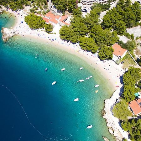 Apartments By The Sea Brela, Makarska - 16065 ภายนอก รูปภาพ