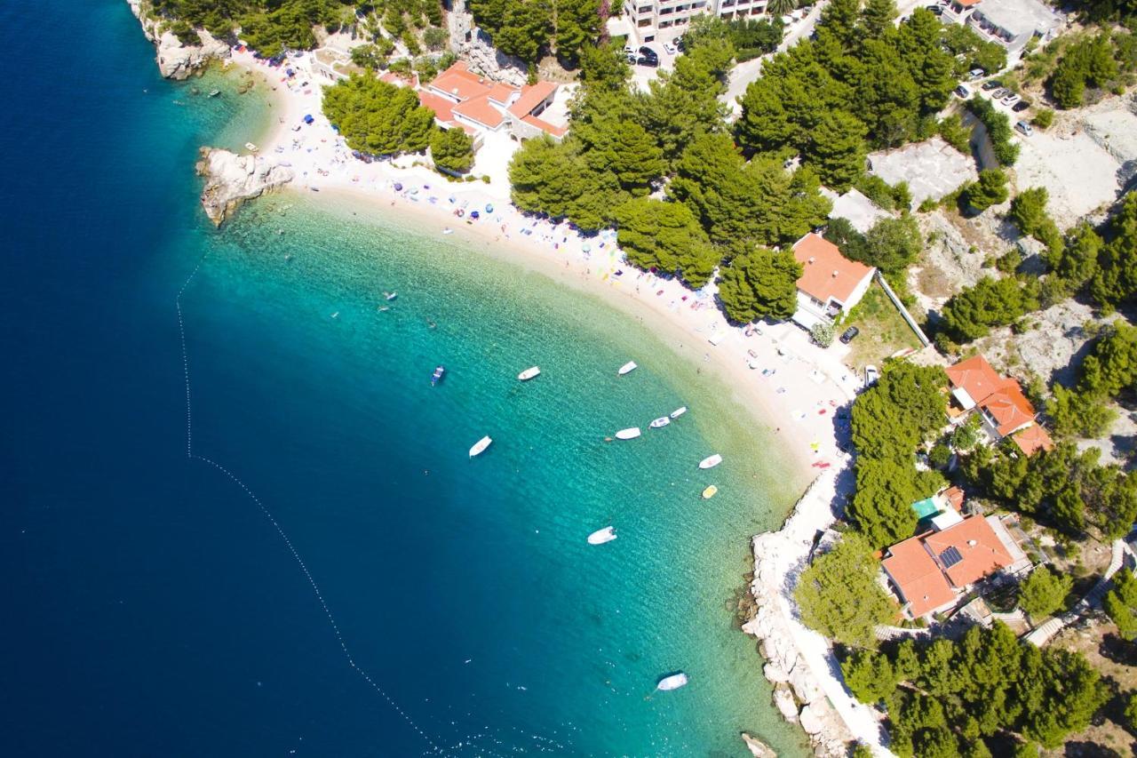 Apartments By The Sea Brela, Makarska - 16065 ภายนอก รูปภาพ