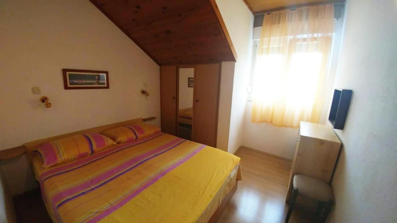 Apartments By The Sea Brela, Makarska - 16065 ภายนอก รูปภาพ