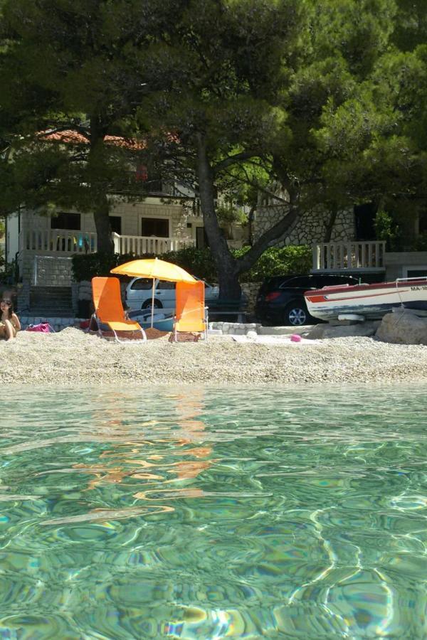 Apartments By The Sea Brela, Makarska - 16065 ภายนอก รูปภาพ
